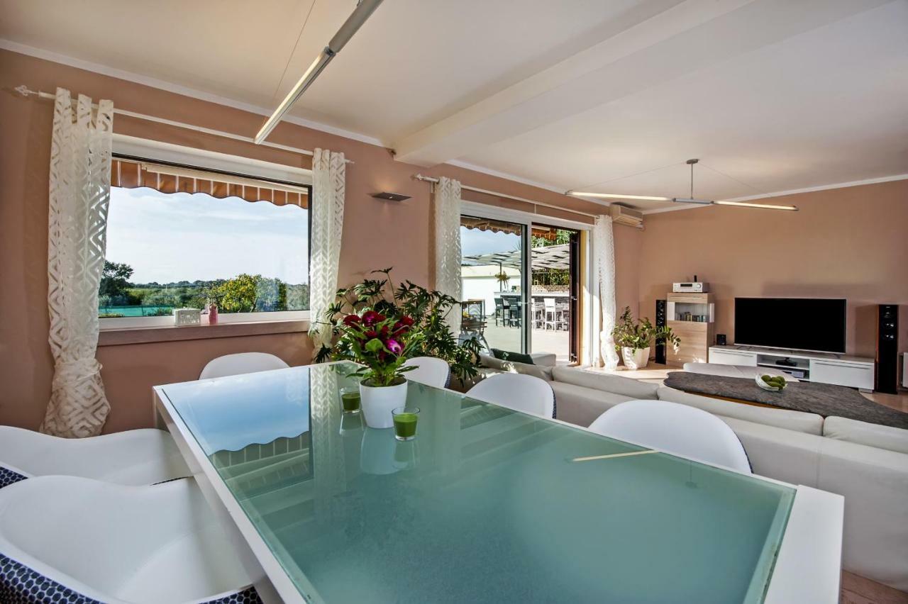 Villa Montericco Ровин Екстериор снимка