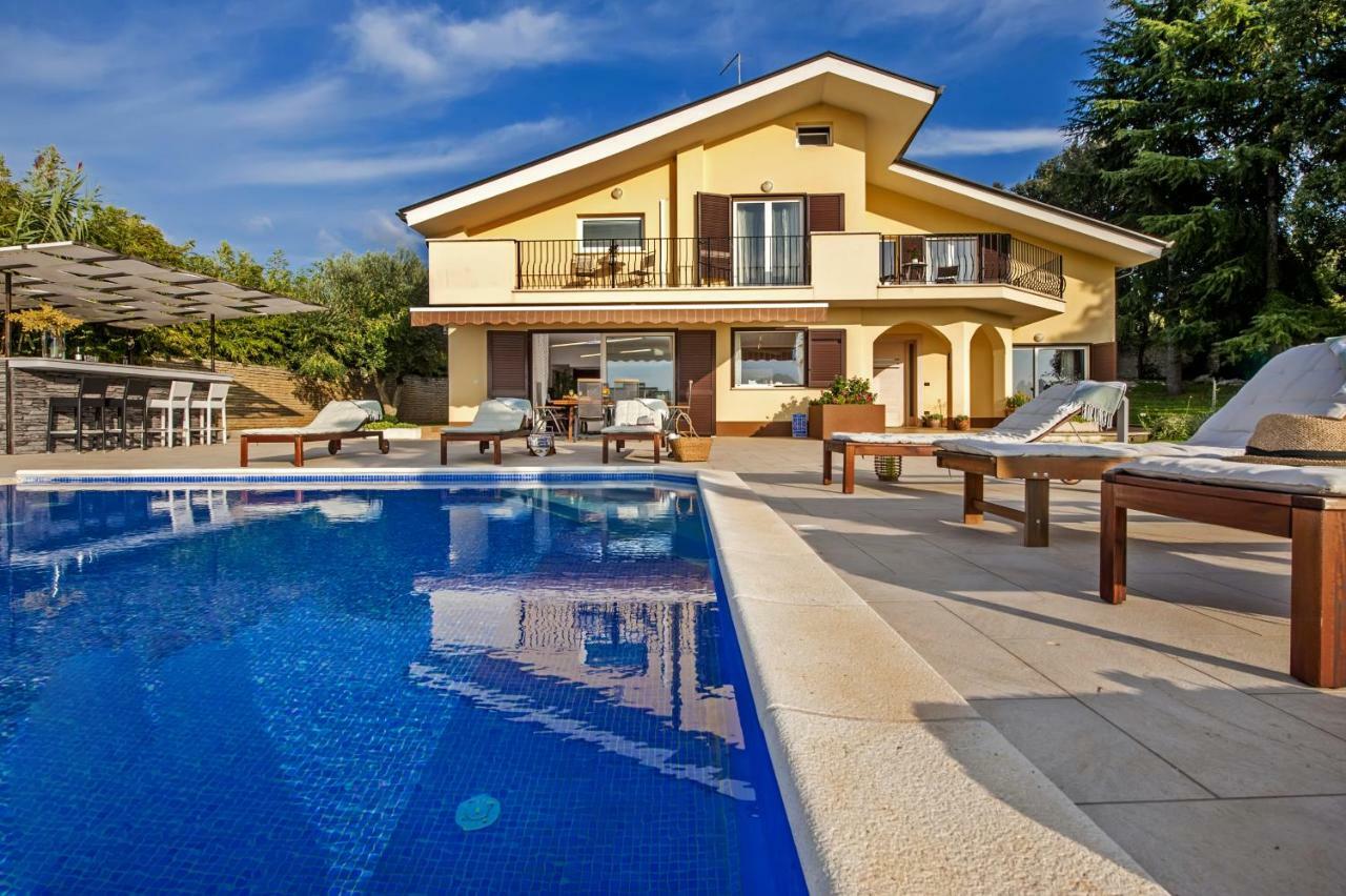 Villa Montericco Ровин Екстериор снимка