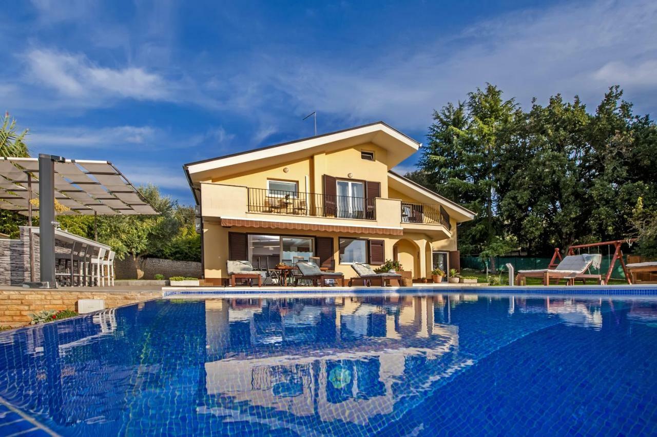Villa Montericco Ровин Екстериор снимка