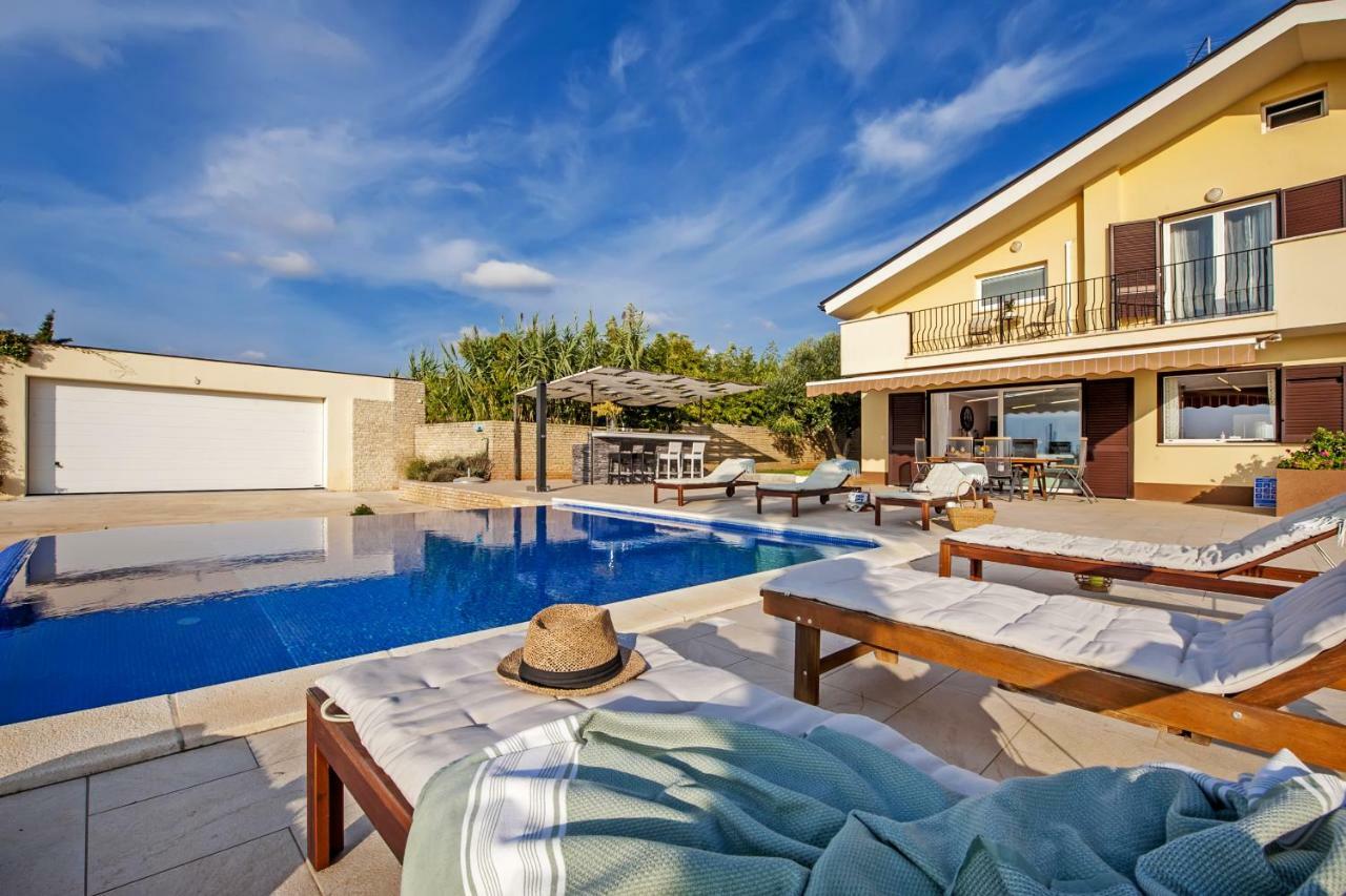 Villa Montericco Ровин Екстериор снимка